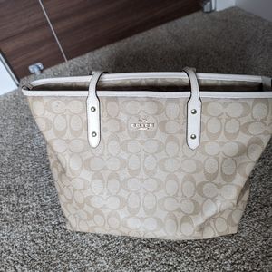 Coach Signature Beige Shoulder Bag